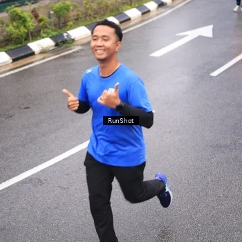 Runner Photo 7941223