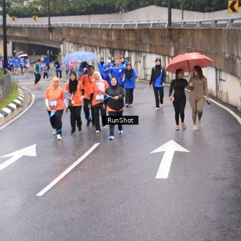 Runner Photo 7941230