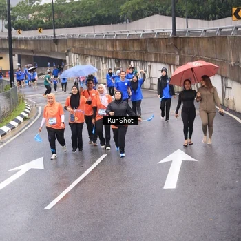 Runner Photo 7941234
