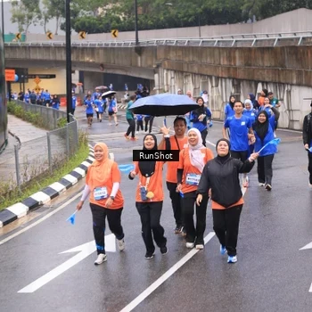 Runner Photo 7941240