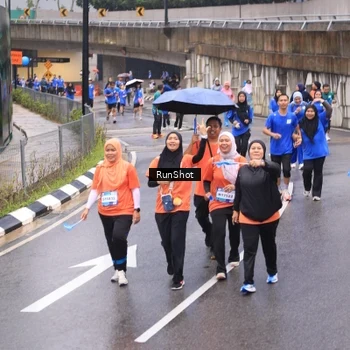 Runner Photo 7941241
