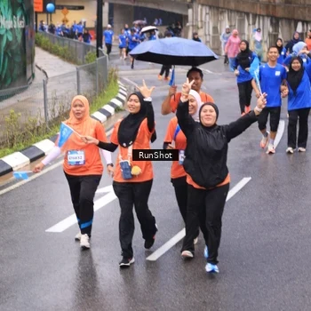 Runner Photo 7941251