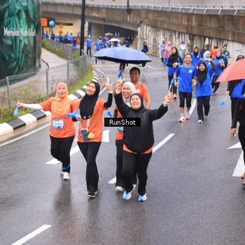 Runner Photo 7941255