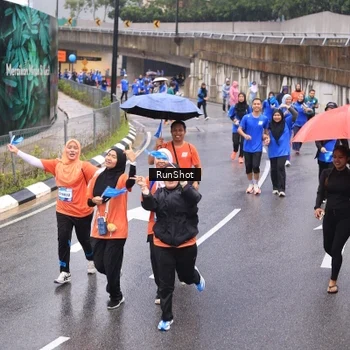Runner Photo 7941257