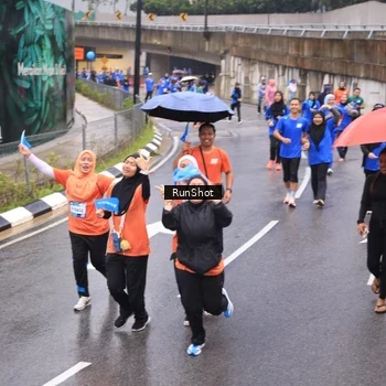 Runner Photo 7941258