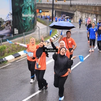 Runner Photo 7941263