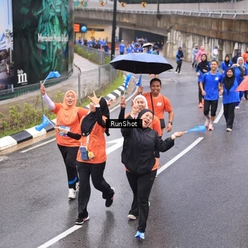 Runner Photo 7941264