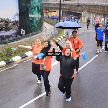 Runner Photo 7941265