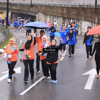 Runner Photo 7941271