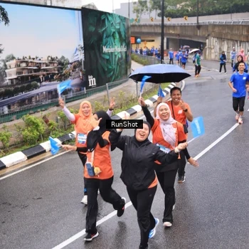 Runner Photo 7941274