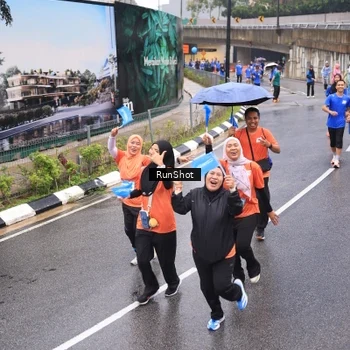 Runner Photo 7941285