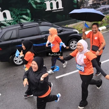 Runner Photo 7941287