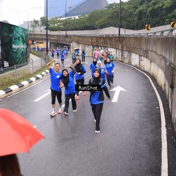 Runner Photo 7941309