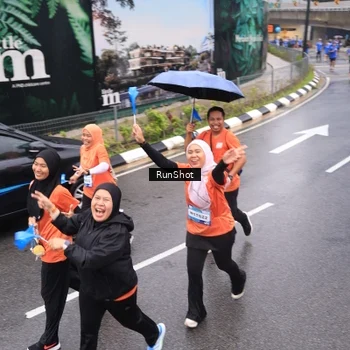 Runner Photo 7941315