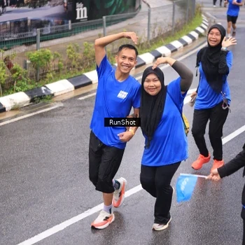 Runner Photo 7941320