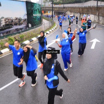 Runner Photo 7941329
