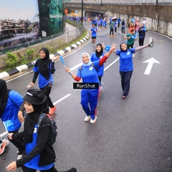 Runner Photo 7941334