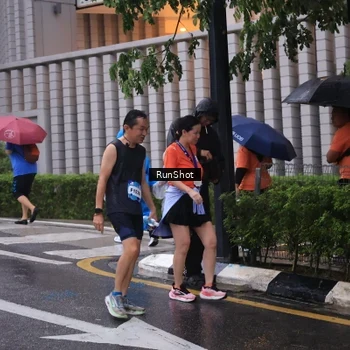 Runner Photo 7941350