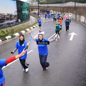 Runner Photo 7941353