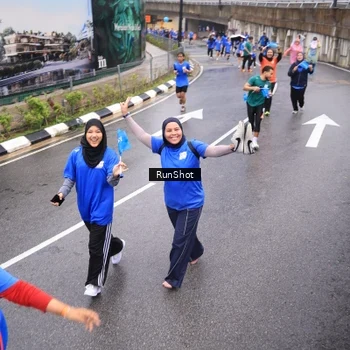 Runner Photo 7941354