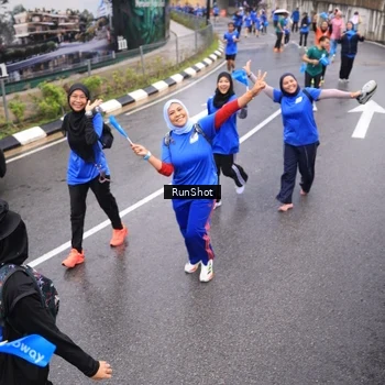 Runner Photo 7941357