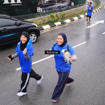 Runner Photo 7941365