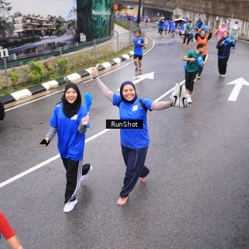Runner Photo 7941377