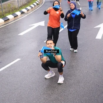 Runner Photo 7941384