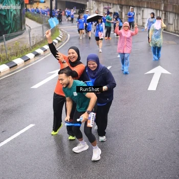 Runner Photo 7941412