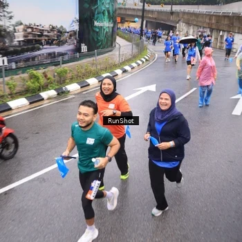 Runner Photo 7941423