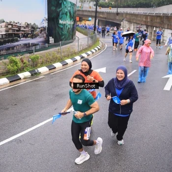 Runner Photo 7941424