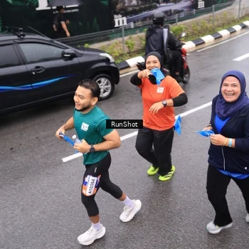 Runner Photo 7941435