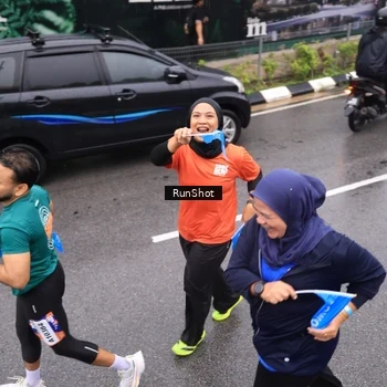 Runner Photo 7941456