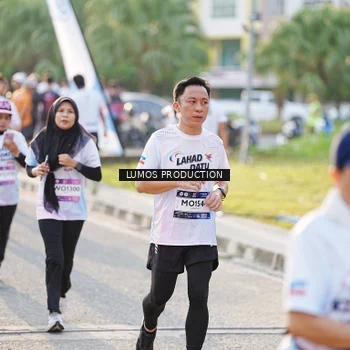 Runner Photo 7941513