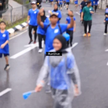 Runner Photo 7941531