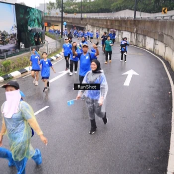 Runner Photo 7941535