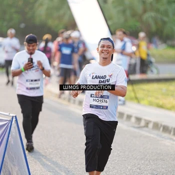 Runner Photo 7941550