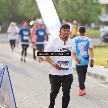 Runner Photo 7941571