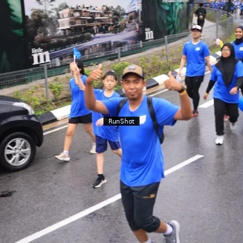 Runner Photo 7941585