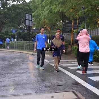 Runner Photo 7941640
