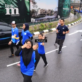 Runner Photo 7941649