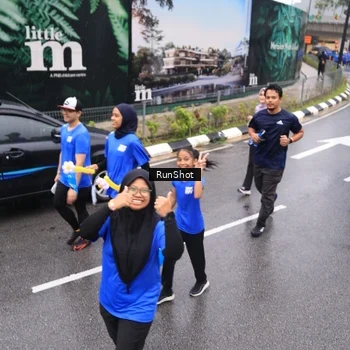 Runner Photo 7941651