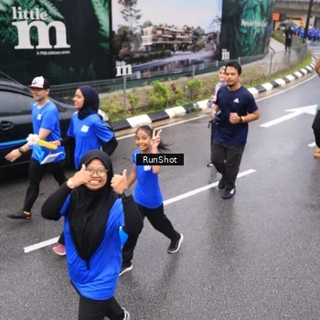 Runner Photo 7941662