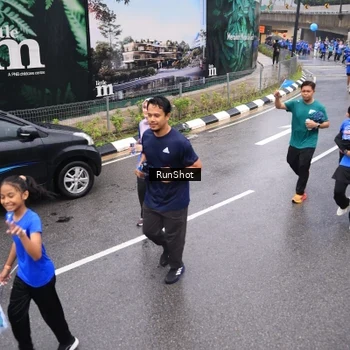 Runner Photo 7941667