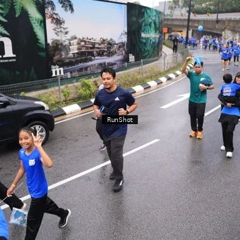 Runner Photo 7941669