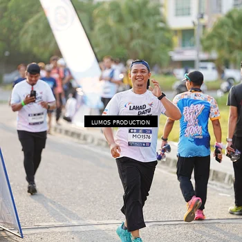 Runner Photo 7941671