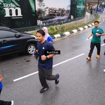 Runner Photo 7941679
