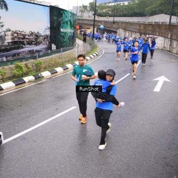 Runner Photo 7941686