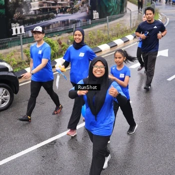 Runner Photo 7941691