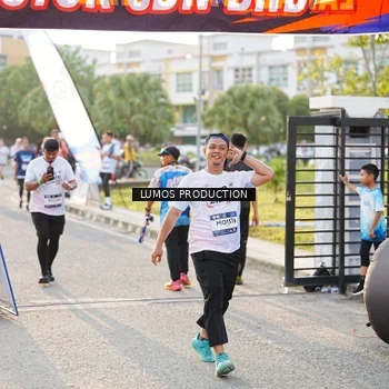 Runner Photo 7941697